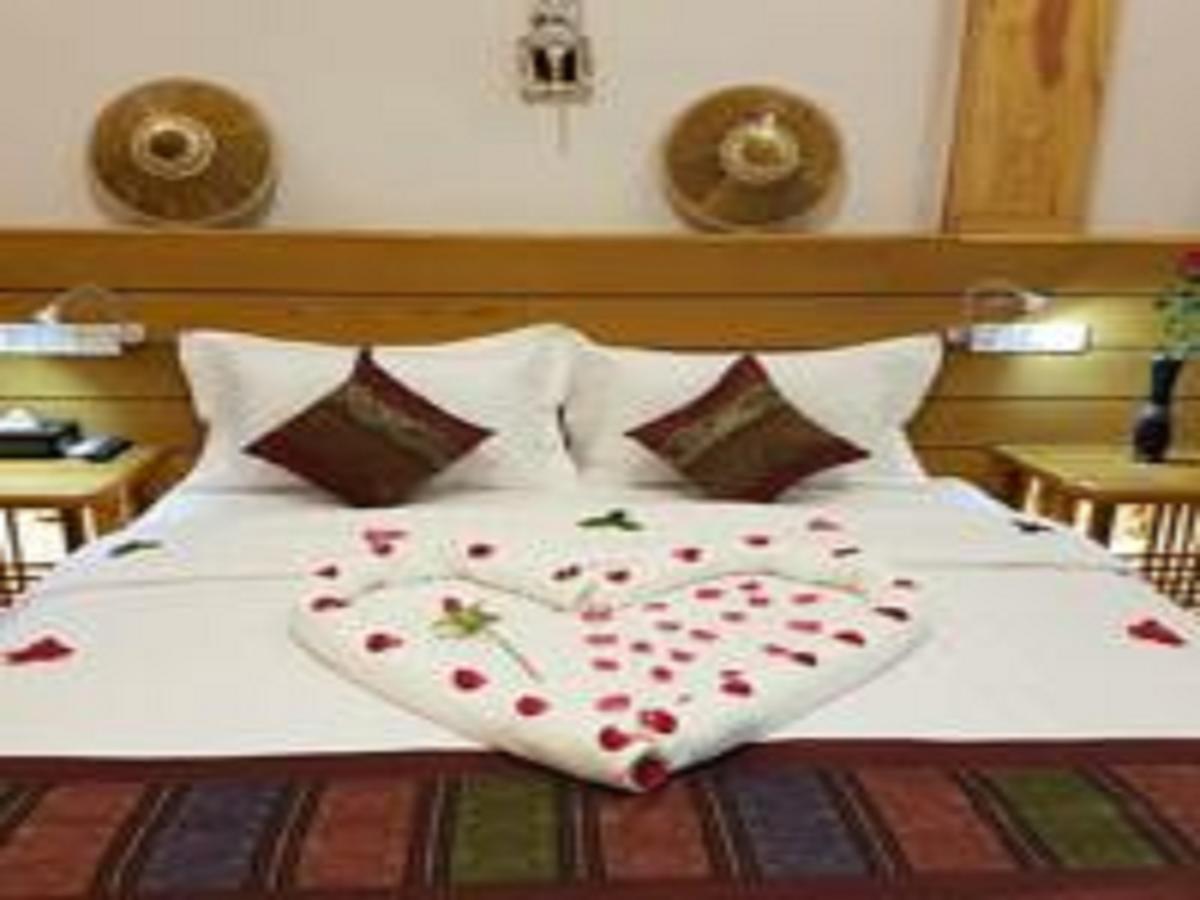 קלאו Essence Motel מראה חיצוני תמונה